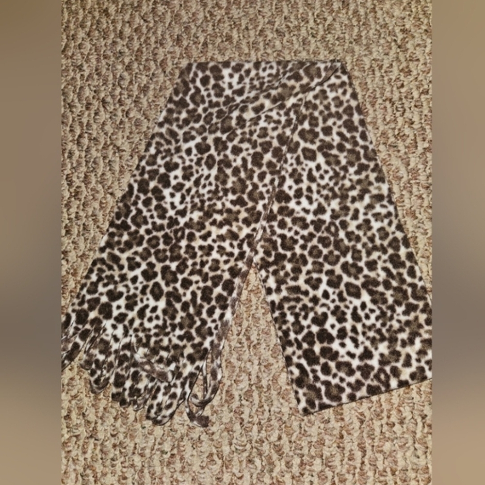Assorted Winter Accessories Bundle - Picture 14 of 16
